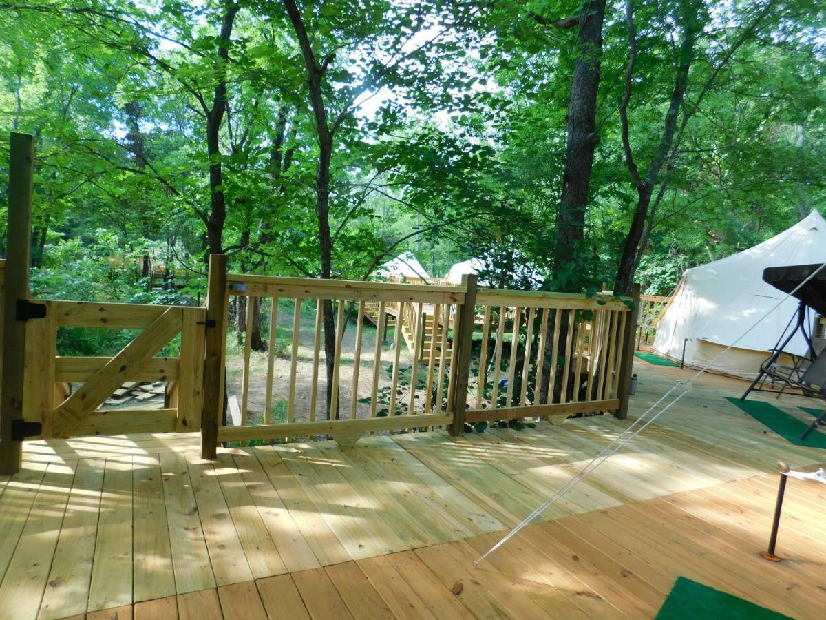 Glampin' In Style-Broken Bow Hotel Exterior photo